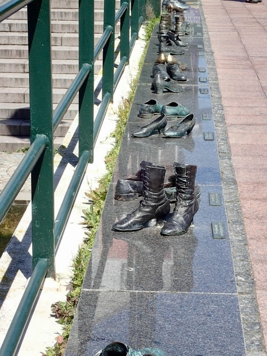 Memorial al Malmö-Artistoj, ponteto Davidshallsbron.