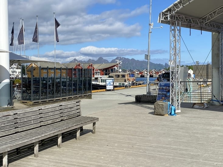 Arrivés à Svolvær, capitale des Lofoten (5500 habitants à l’année)