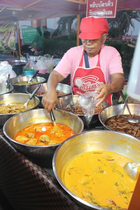 au marché de nuit de Prachuap