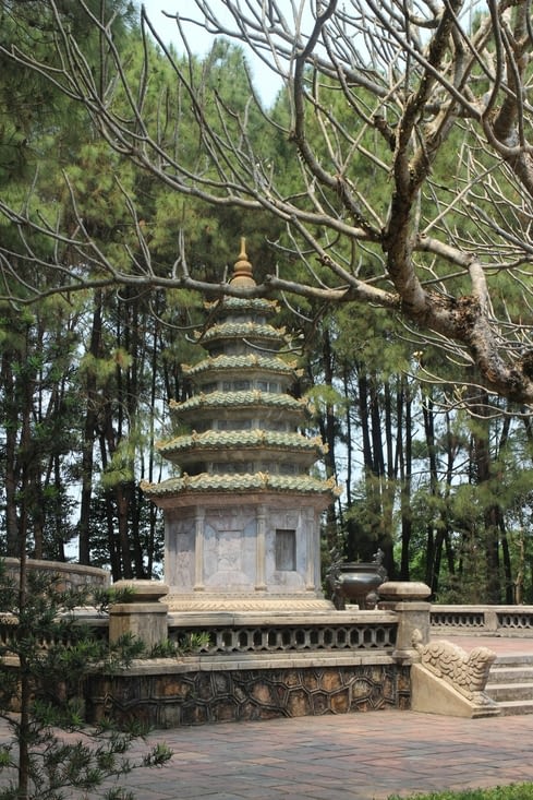 La tombe du moine ayant aidé le Vietcong pendant la guerre