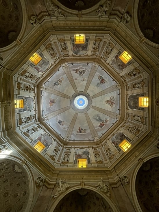 L’intérieur du dôme de la cathédrale de Montefiascone