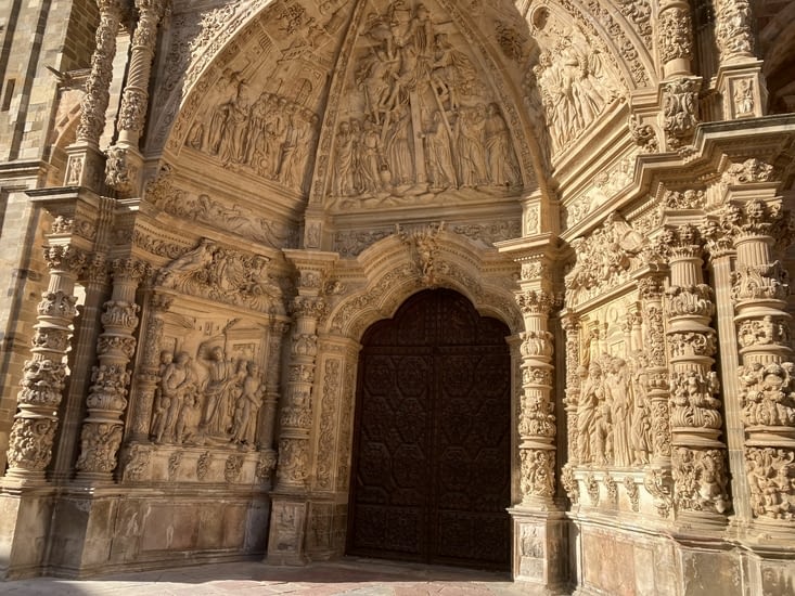 Fronton à Astorgas