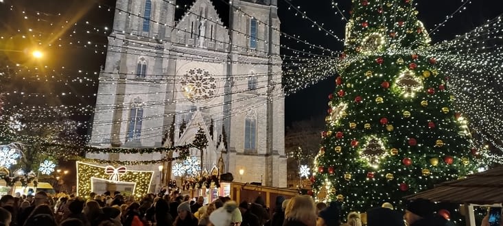 Le populaire marché de Noël Namesti Miru, ouvert à compter de ce jour !