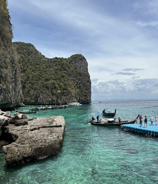 Arrivée à Maya bay pour voir l île protégée