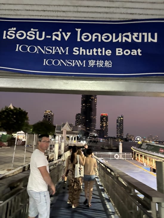 Puis ferry pour regagner iconsiam