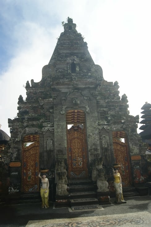 la porte du temple