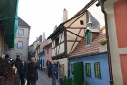 Rue d'or dans la citadelle : échoppes,  logements de soldats, Kafka y a vécu chez sa sœur