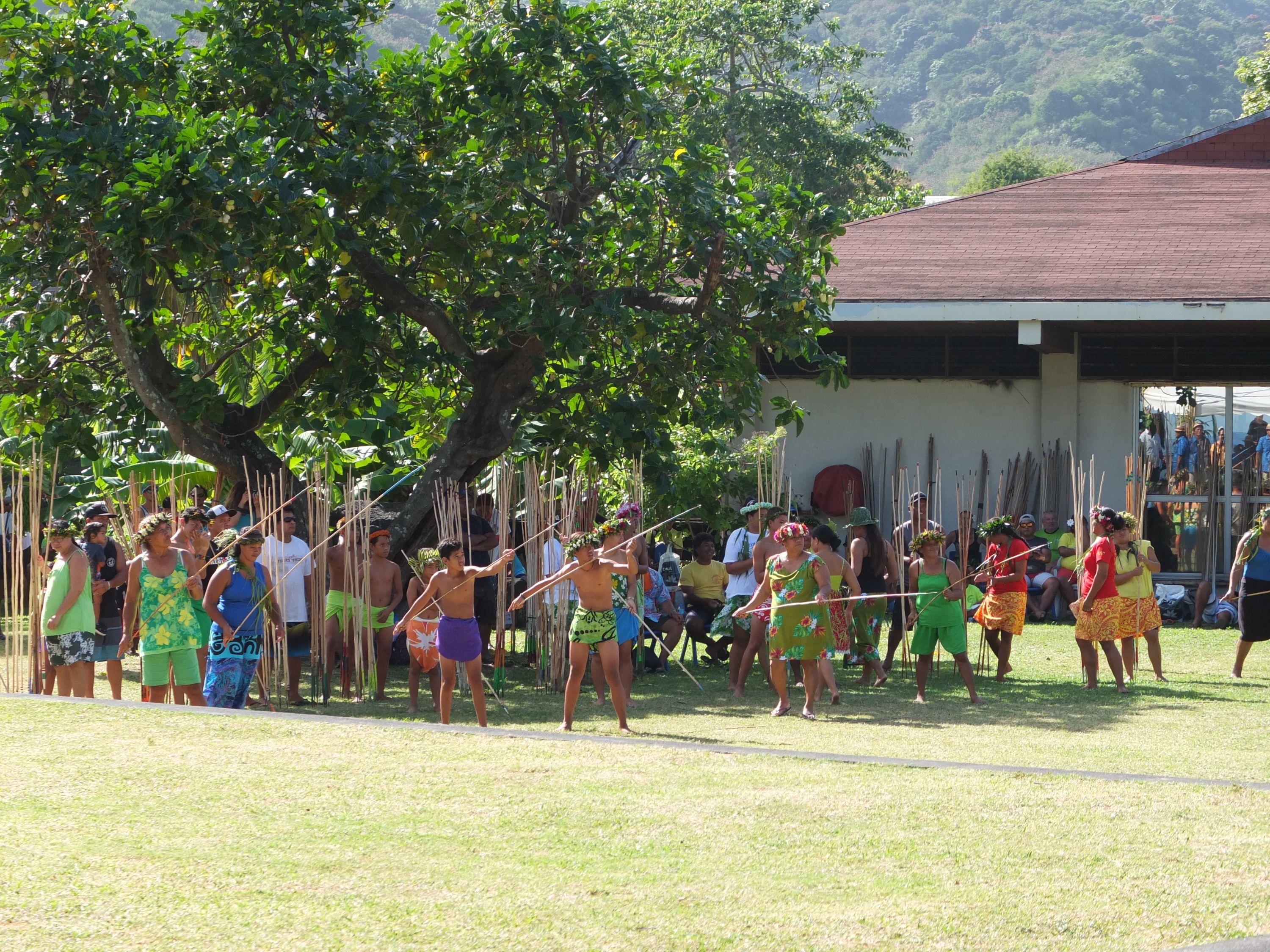Blog De Voyage En Polynésie Française Sports Traditionnels Et Spectacle De Danse Au Marae